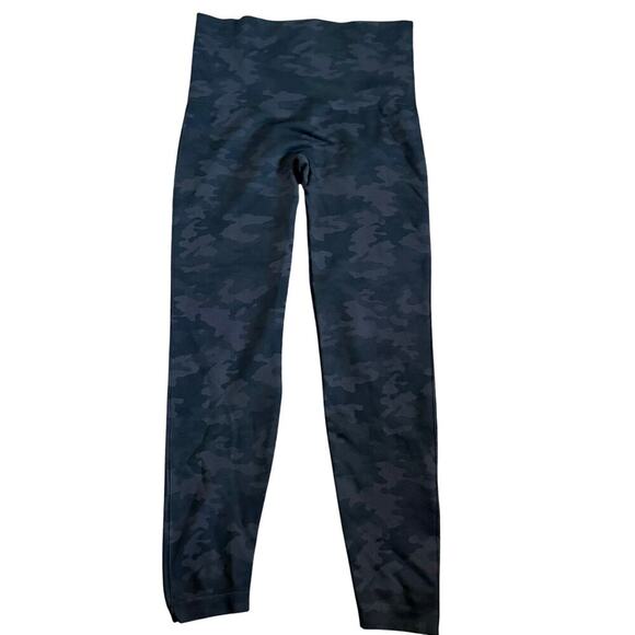 Spanx Look At Me Now Black Camo Leggings Size XL High Rise Seamless - Picture 4 of 5